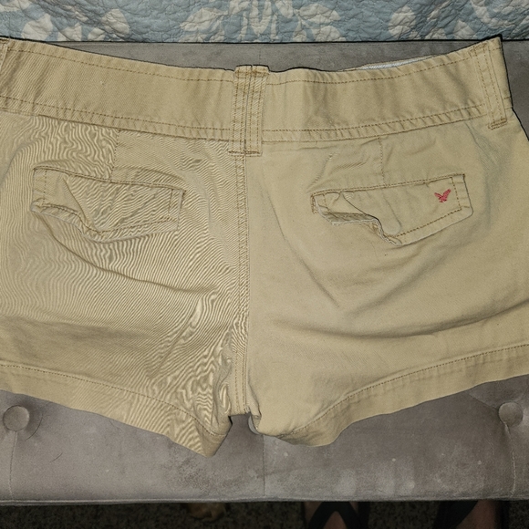 American Eagle women's shorts, size 10 - Picture 2 of 3